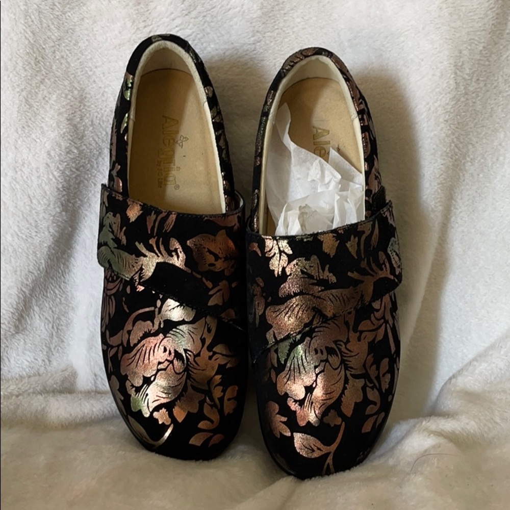 Women’s size 10.5 Algeria shoe Lauryn